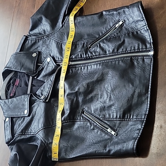 Moto jacket size M Black Zipper closure great pre-owned condition casual - Picture 7 of 13